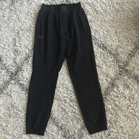 Under Armour Stretch Woven Fitted Tapered Pants Black - Picture 3 of 10